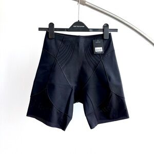 Spanx Haute Contour Bike Short in Black NEW